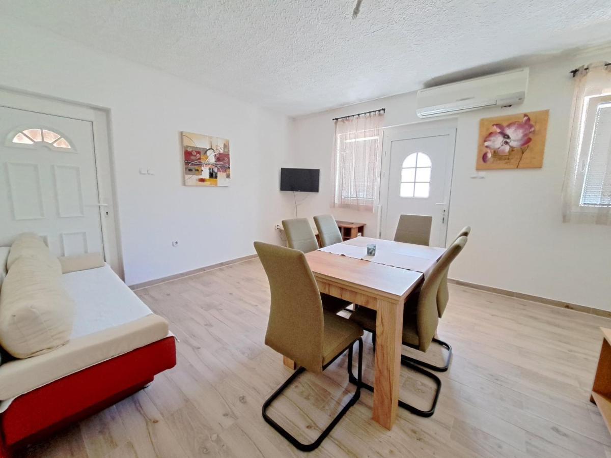 Apartmani Postonjski Privlaka  Exteriér fotografie